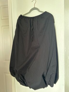 Zara Black Midi Bubble Skirt